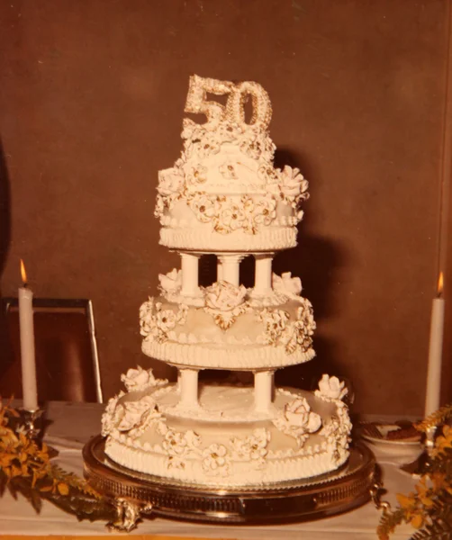Роскошный свадебный торт — стоковое фото