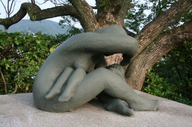 Bebek - Barış Parkı, nagasaki, Japonya koruyan kadın