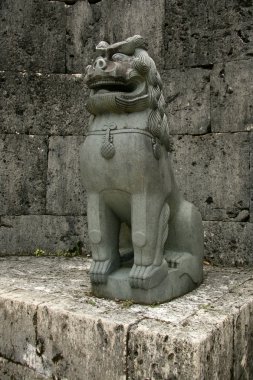 Aslan heykeli - shuri Kalesi, naha, okinawa, japan