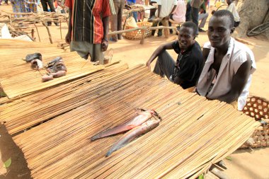 Yerel uganda, Afrika pazarı