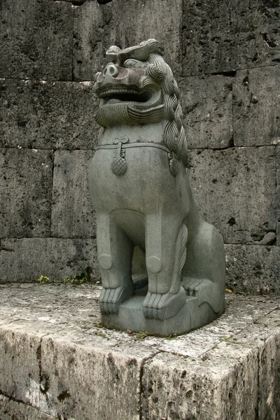 Statua del leone - Castello di Shuri, Naha, Okinawa, Giappone — Foto Stock