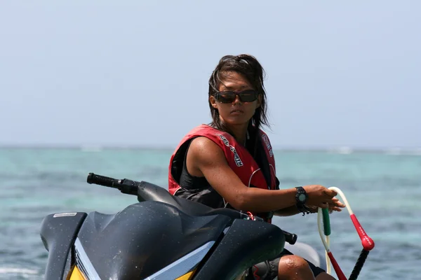 Jetski - nagannu Zuid-eiland, okinawa, japan — Stockfoto