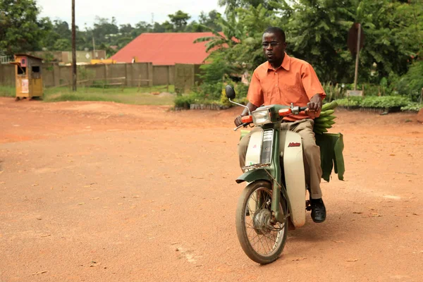 Strasse nach soroti - uganda, afrika — Stockfoto