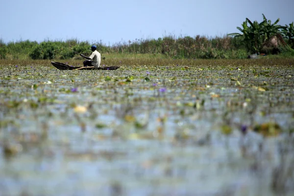 Flytande fiske by - uganda, Afrika — Stockfoto