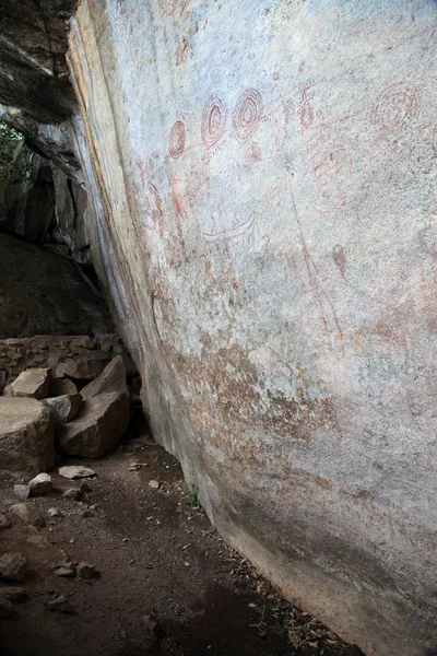 Nyero rots grotten - Oeganda, Afrika — Stockfoto