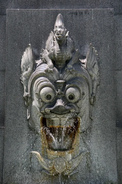 Memorial - odori park, staden sapporo, japan — Stockfoto