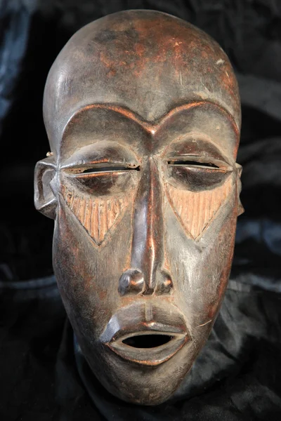 African Tribal Mask - Lega Tribe — Stock Photo, Image