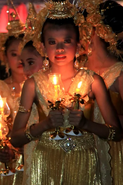 Bangkok - 5 Dec: Kungens födelsedagsfirande - Thailand 2010 — Stockfoto