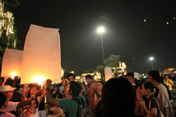 BANGKOK - DEC 5: King's Birthday Celebration - Thailand 2010 — Stock Photo, Image