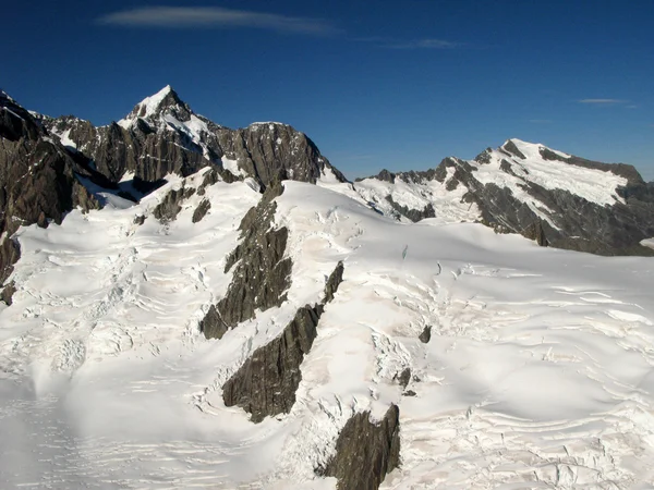 Горы, покрытые снегом - Южные Альпы, Новая Зеландия — стоковое фото