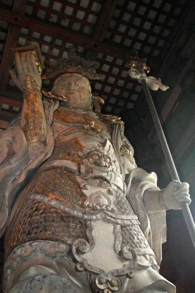 Guerreiro - Templo antigo de Todaiji, Nara, Japão — Fotografia de Stock