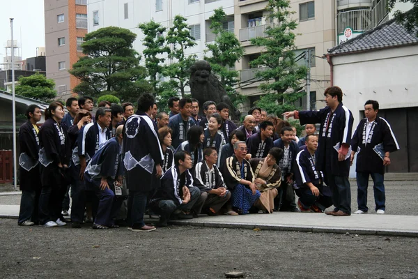 Gruppenfoto - asakusa, tokyo city, japan — Stockfoto