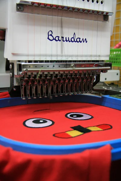 T-Shirt Embroidery Machines - Asakusa, Tokyo City, Japan — Stock Photo, Image