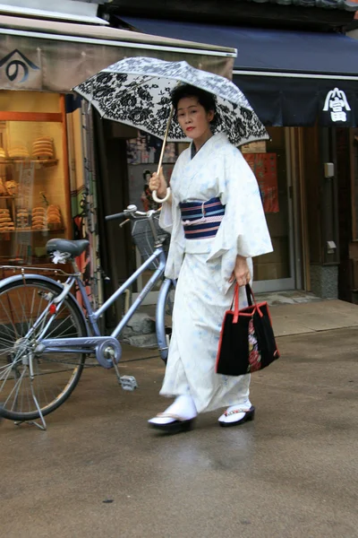 Mulher japonesa tradicional, Asakusa, Cidade de Tóquio, Japão — Fotografia de Stock