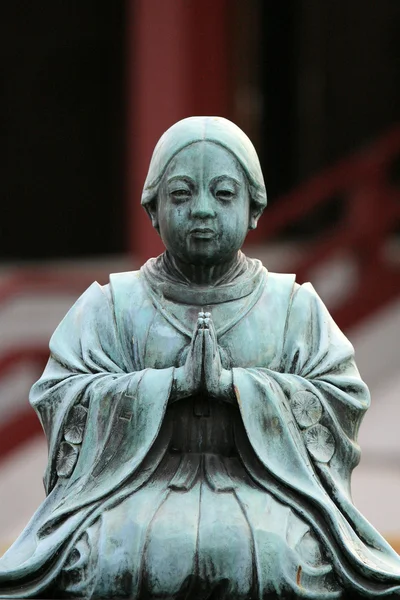 Статуя бога - храм Zojoji, Токіо, Японія — стокове фото