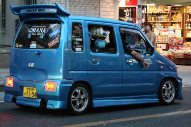 Modifiye edilmiş Minivan - Naha Şehri, Okinawa, Japonya
