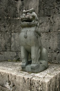 Aslan heykeli - shuri Kalesi, naha, okinawa, japan