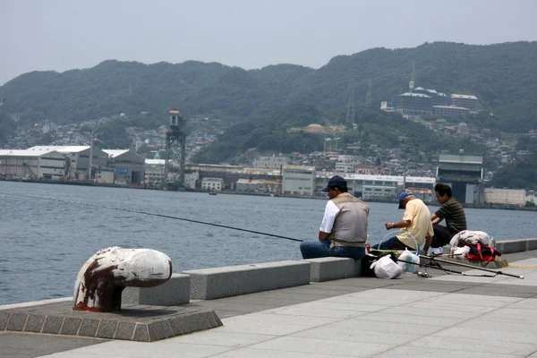Pesca en el puerto - Ciudad de Nagasaki, Japón —  Fotos de Stock