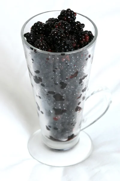 Vaso de moras - Concepto saludable —  Fotos de Stock