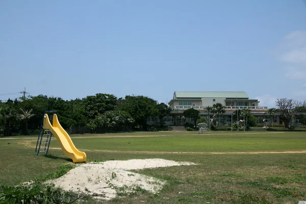 Škola - jima iriomote island, okinawa, Japonsko — Stock fotografie