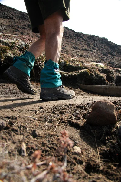 Turisté - tongariro national park, Nový Zéland — Stock fotografie