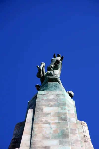 Лошадиная статуя - здания парламента, Веллингтон, Новая Зеландия — стоковое фото