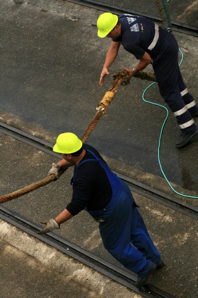 Trabajar en la instalación — Foto de Stock