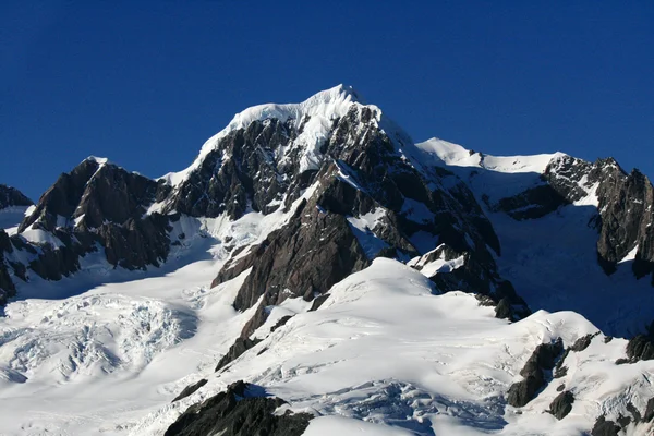 Hory pokryté sněhem - Jižní Alpy, Nový Zéland — Stock fotografie
