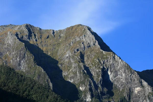 Peak - milford sound, te wahipounamu, Nya Zeeland — Stockfoto
