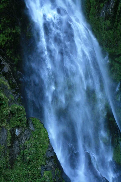 Waterfall - Milford Sound, Te Wahipounamu, New Zealand — Stock Photo, Image