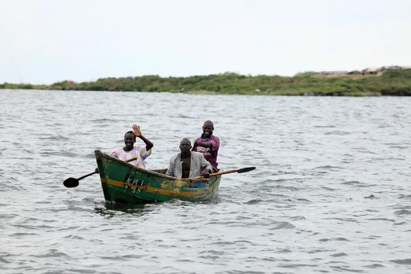 Tekne - wildlife sanctuary - uganda balıkçılık — Stok fotoğraf