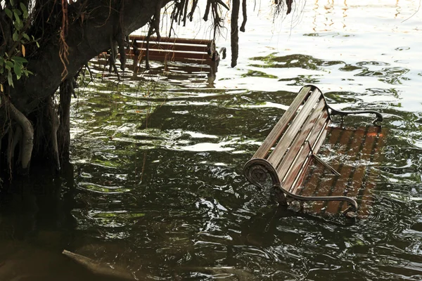 Bangkok, thailand - 17. november: überschwemmungen in bangkok, thailand — Stockfoto