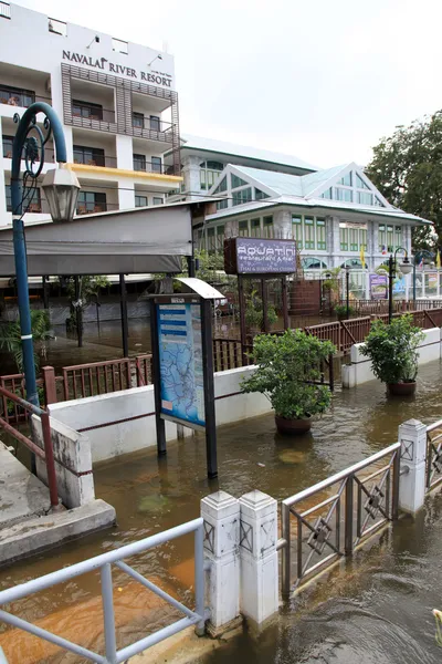 BANGKOK, THAILAND - NOVEMBER 17 : Flooding in Bangkok, Thailand — Stock Photo, Image