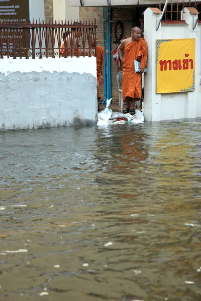 BANGKOK, THAILAND - NOVEMBRO 17: Inundações em Bangkok, Tailândia — Fotografia de Stock