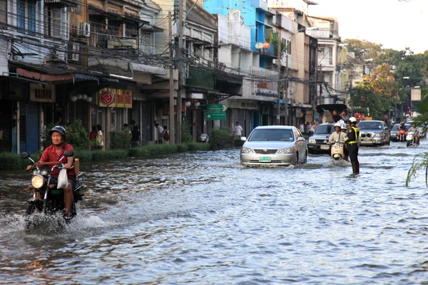 BANGKOK, THAILAND - NOVEMBRO 17: Inundações em Bangkok, Tailândia — Fotografia de Stock