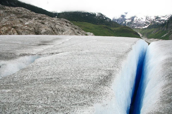 Тріщину - Менденхолл льодовика, Аляска, США — стокове фото