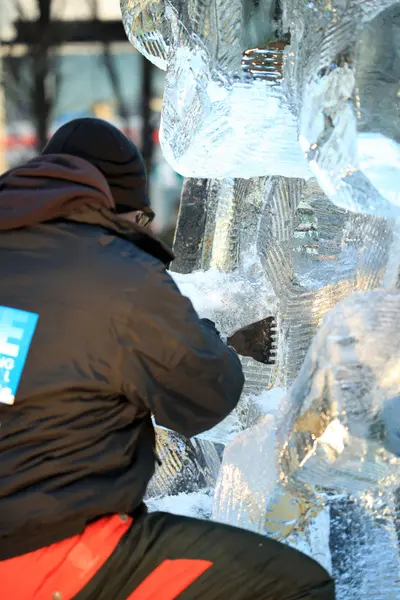 London, Wielka Brytania - 13 stycznia: lód rzeźby Festiwal 2012 — Zdjęcie stockowe