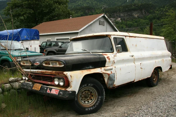 Rustic Truck - Skaguay, Alaska, USA — Stock Photo, Image