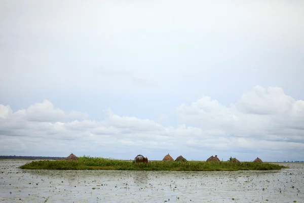 Pueblo pesquero flotante Uganda, África —  Fotos de Stock