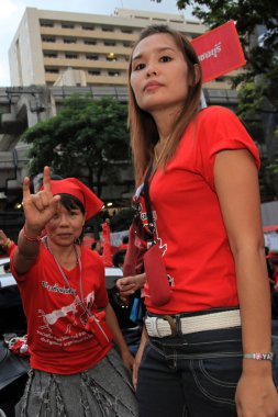 Bangkok - Kasım 19: Kırmızı gömlek protesto gösteri - Tayland