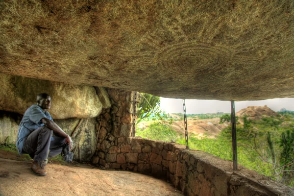 Nyero rots grotten - Oeganda, Afrika — Stockfoto