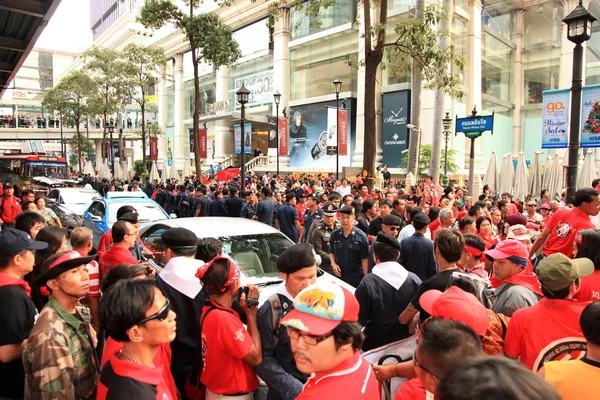 BANGKOK - NOV 19: Manifestación de protesta de camisas rojas - Tailandia — Foto de Stock