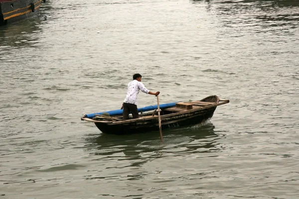 Halong-öbölben (unesco), vietnam — Stock Fotó