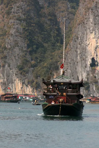 Bahía de Halong (UNESCO), Vietnam —  Fotos de Stock