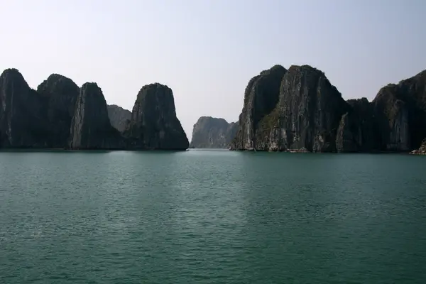 Halong bay (unesco), Wietnam — Zdjęcie stockowe