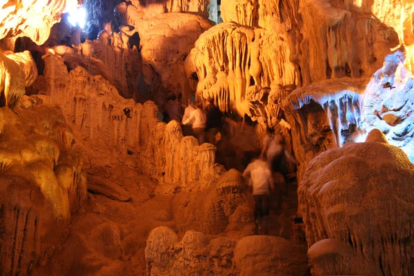 Mağaralarda halong Körfezi (unesco), vietnam — Stok fotoğraf