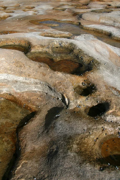 Formaciones rocosas junto al mar - Botany Bay, Sydney, Australia — Foto de Stock