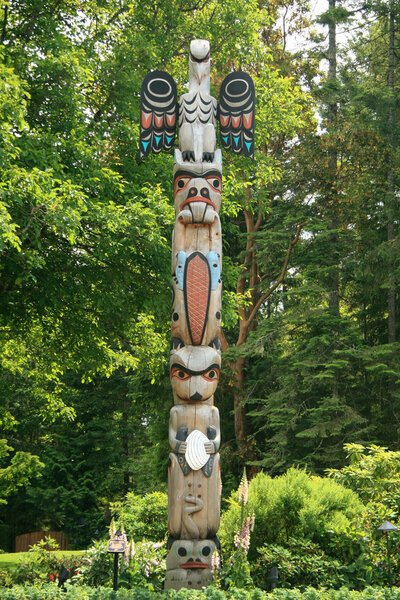 Totem Pole - Butchart Gardens, Victoria, BC, Canada