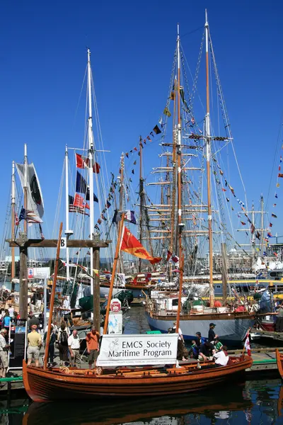 Old Fashioned Ship - Harbour, Victoria, BC, Canada — стоковое фото