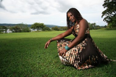 Güzel genç Afrikalı kadın.